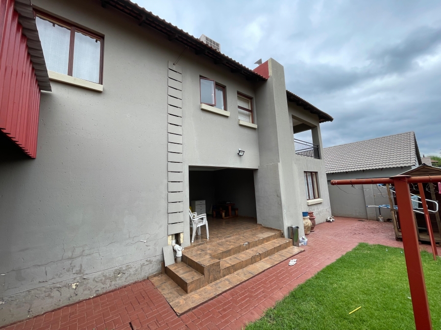 4 Bedroom Property for Sale in Melodie North West